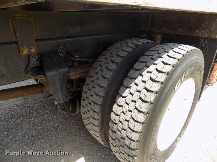 image for item FI9906 2007 Freightliner Business Class M2 service truck