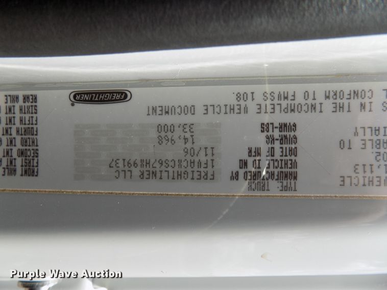 image for item FI9906 2007 Freightliner Business Class M2 service truck