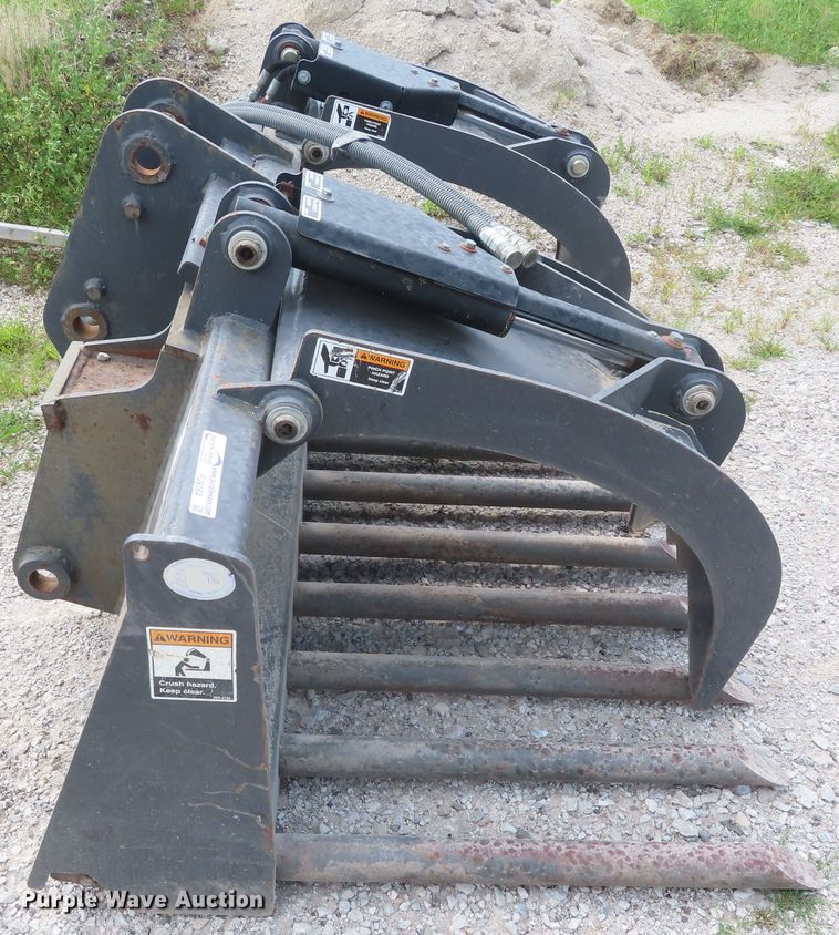 2008 FFC 84"W grapple bucket in Paola, KS Item FJ9184 sold Purple Wave