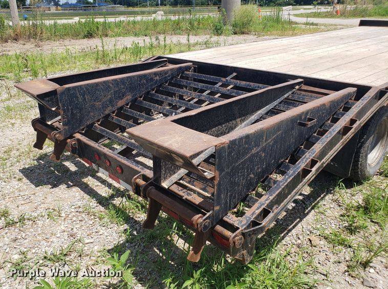 image for item FL9033 2006 Big Tex 20PH equipment trailer