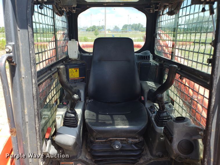 image for item FL9034 2013 Kubota SVL75 skid steer