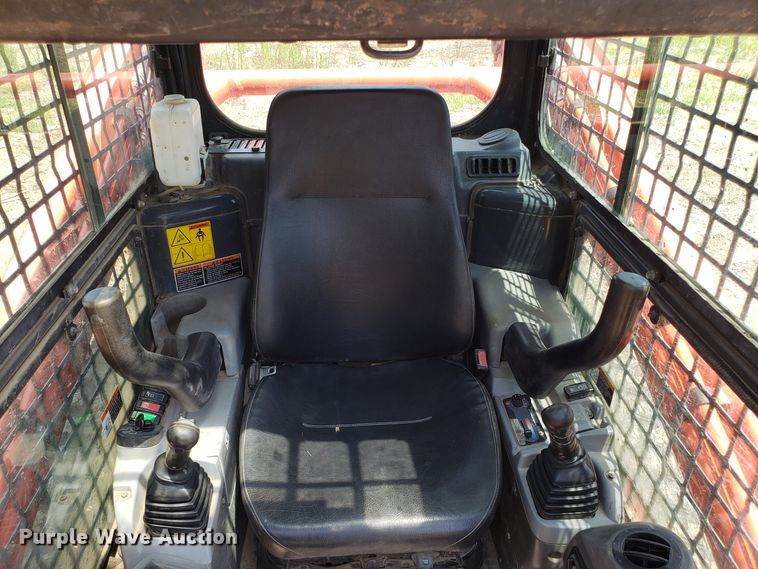 image for item FL9034 2013 Kubota SVL75 skid steer