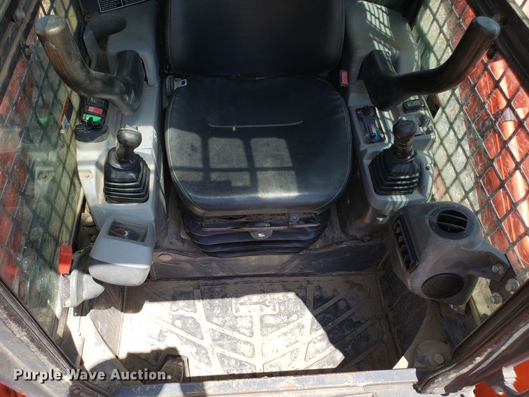 image for item FL9034 2013 Kubota SVL75 skid steer