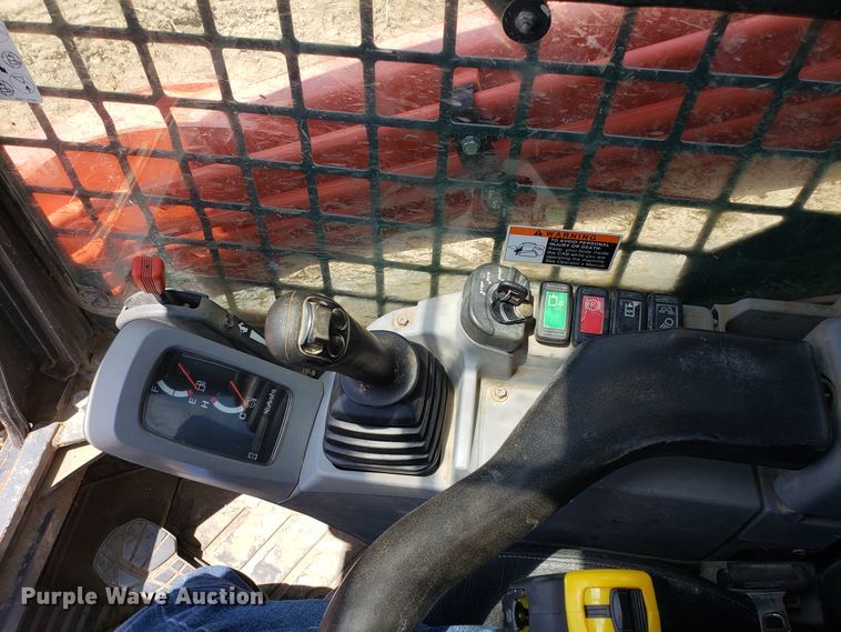 image for item FL9034 2013 Kubota SVL75 skid steer