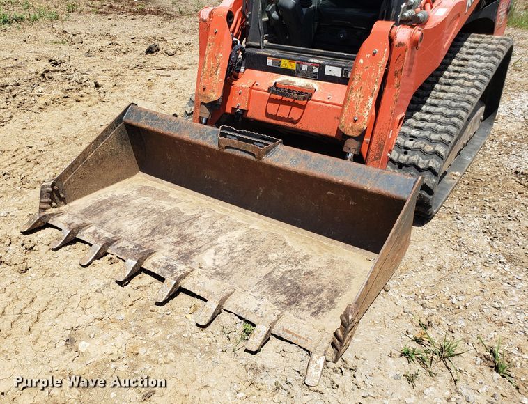 image for item FL9034 2013 Kubota SVL75 skid steer