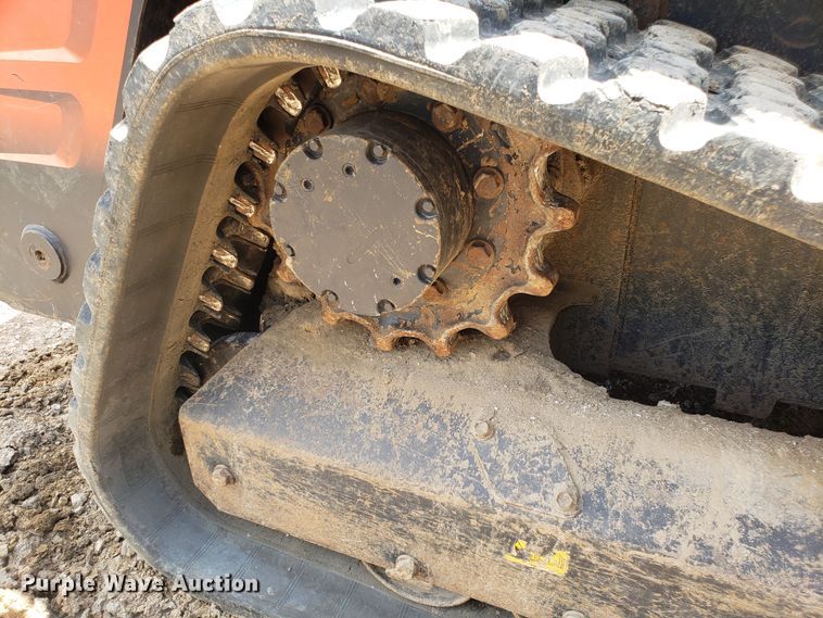 image for item FL9034 2013 Kubota SVL75 skid steer