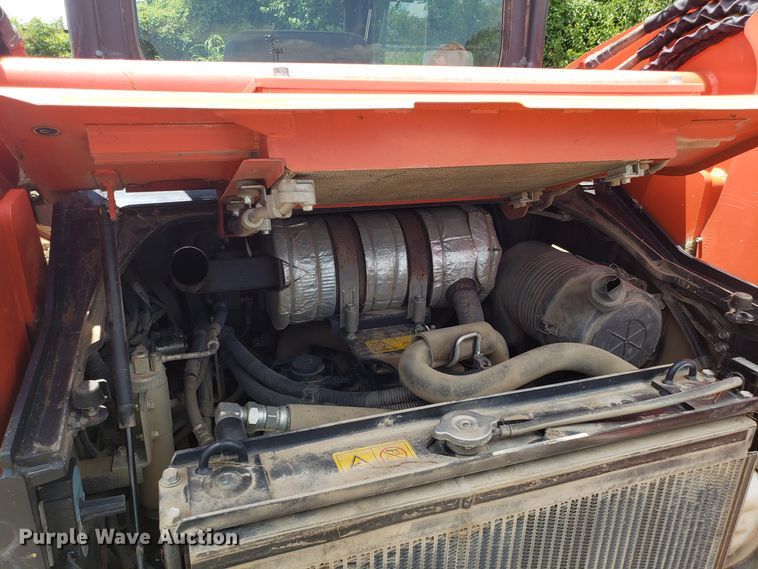 image for item FL9034 2013 Kubota SVL75 skid steer