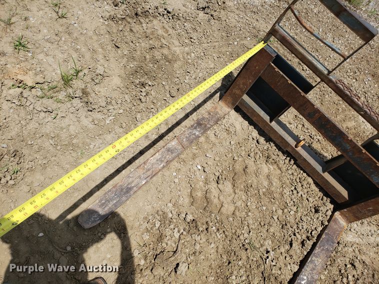 image for item FL9034 2013 Kubota SVL75 skid steer