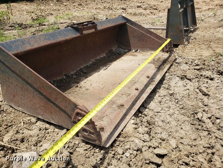 image for item FL9034 2013 Kubota SVL75 skid steer