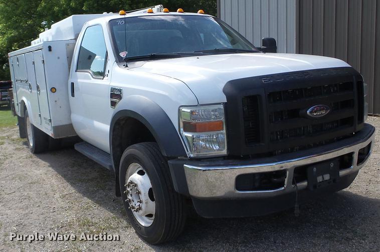 image for item FM9386 2009 Ford F550 Super Duty service truck with crane