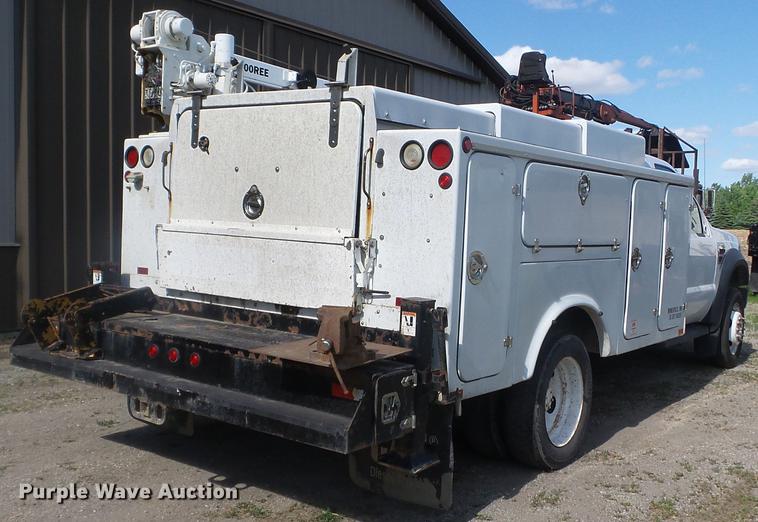 image for item FM9386 2009 Ford F550 Super Duty service truck with crane