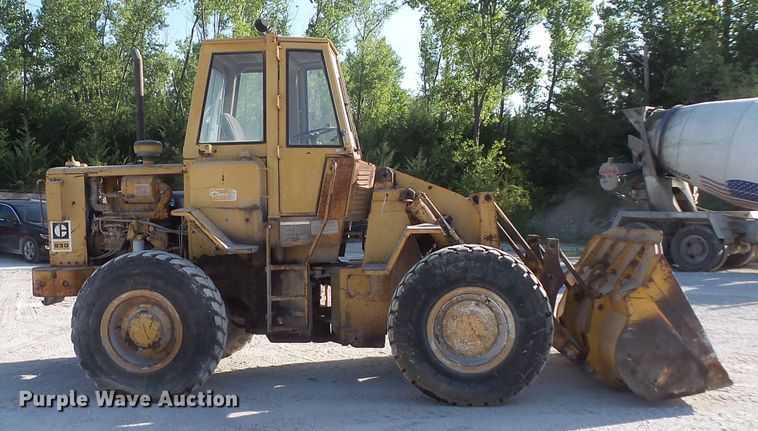 image for item FM9664 1983 Caterpillar 930 wheel loader