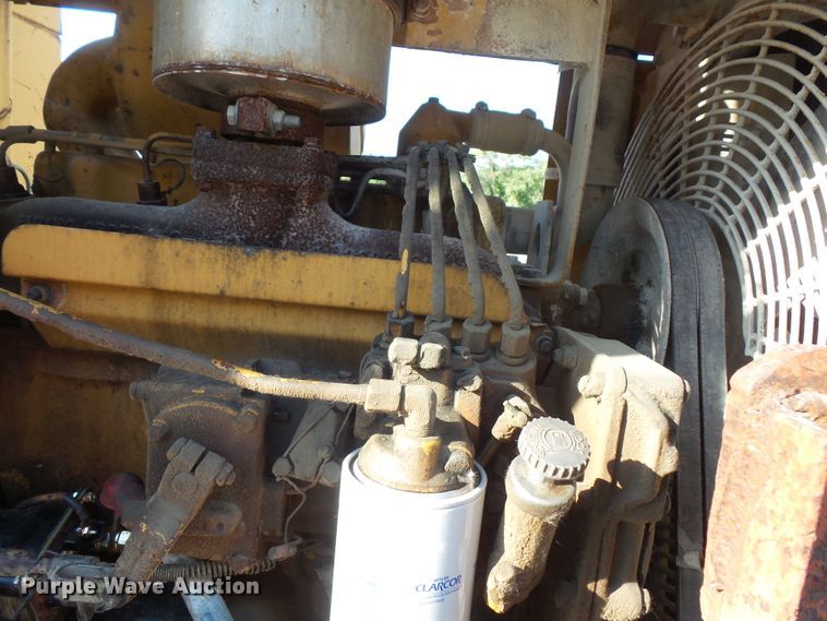 image for item FM9664 1983 Caterpillar 930 wheel loader