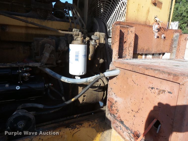 image for item FM9664 1983 Caterpillar 930 wheel loader