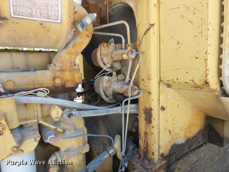 image for item FM9664 1983 Caterpillar 930 wheel loader