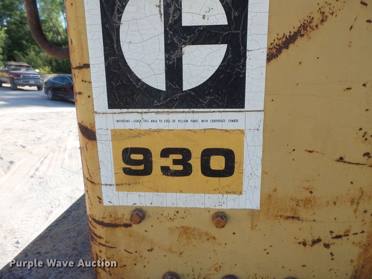 image for item FM9664 1983 Caterpillar 930 wheel loader