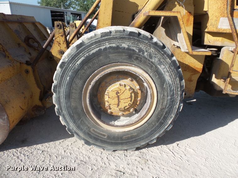 image for item FM9664 1983 Caterpillar 930 wheel loader