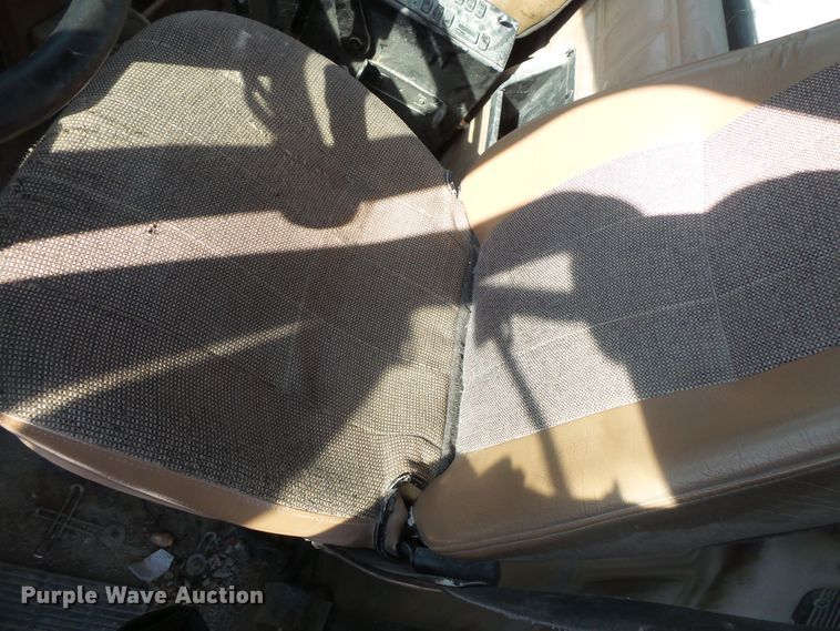 image for item FM9665 2005 Mack CV713 ready mix truck