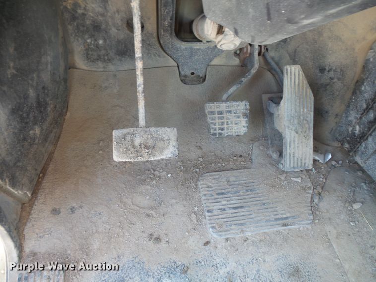 image for item FM9665 2005 Mack CV713 ready mix truck