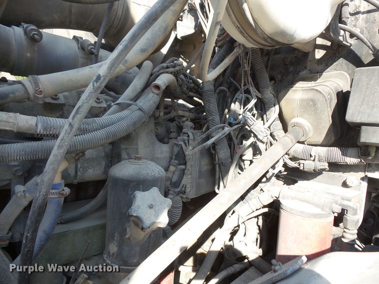 image for item FM9665 2005 Mack CV713 ready mix truck