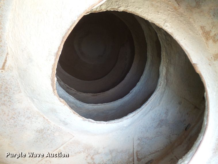 image for item FM9666 2005 Peterbilt 357 ready mix truck