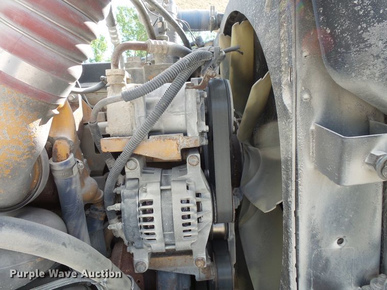 image for item FM9666 2005 Peterbilt 357 ready mix truck