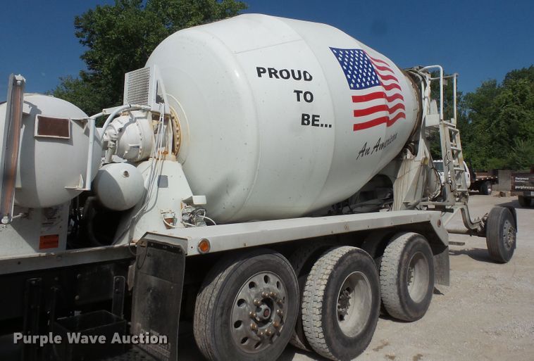 image for item FM9667 2001 Kenworth W900 ready mix truck