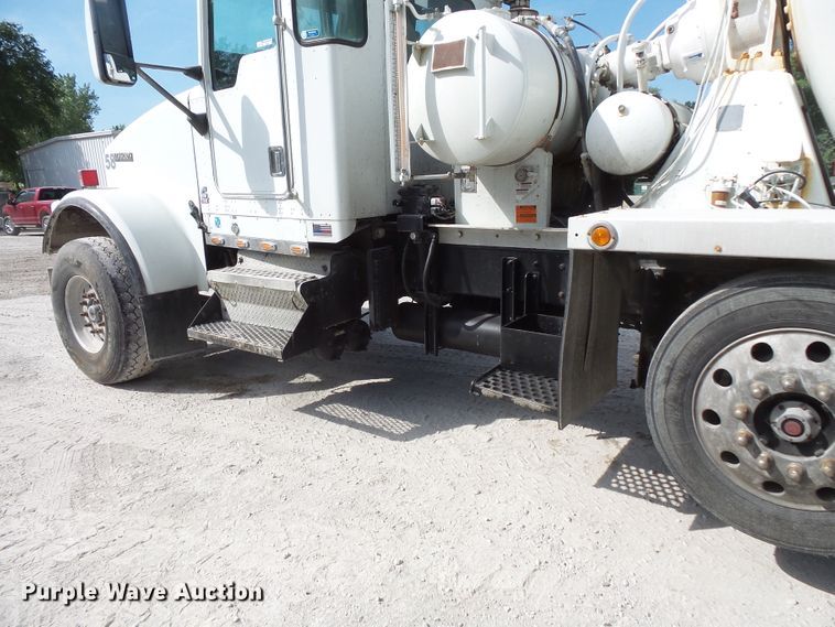 image for item FM9667 2001 Kenworth W900 ready mix truck