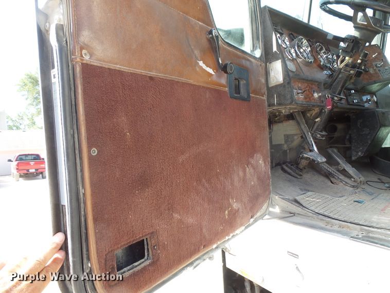 image for item FM9667 2001 Kenworth W900 ready mix truck