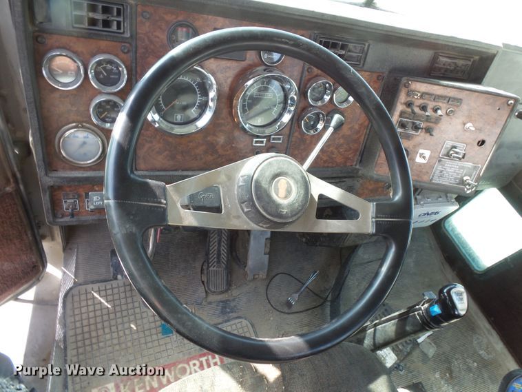 image for item FM9667 2001 Kenworth W900 ready mix truck