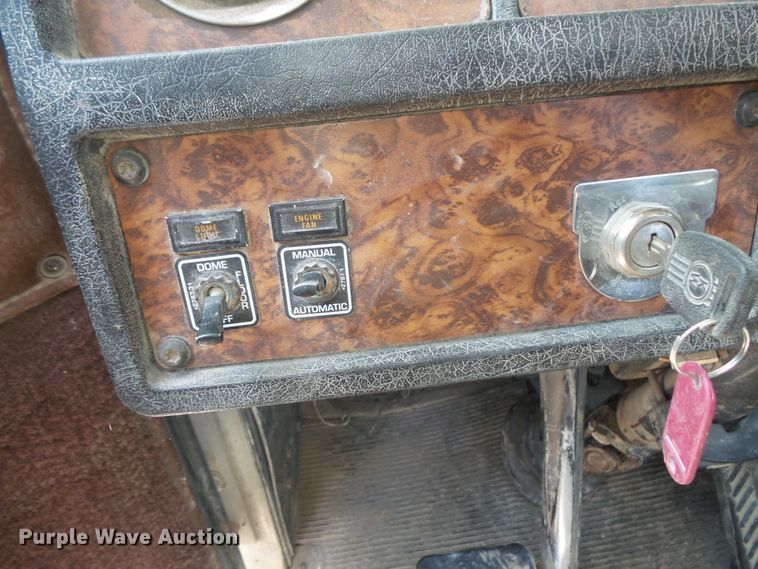 image for item FM9667 2001 Kenworth W900 ready mix truck