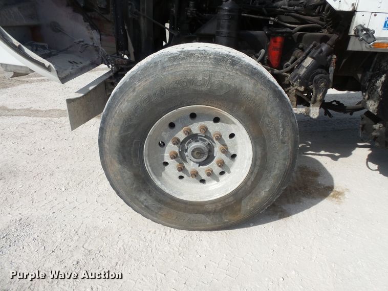 image for item FM9667 2001 Kenworth W900 ready mix truck