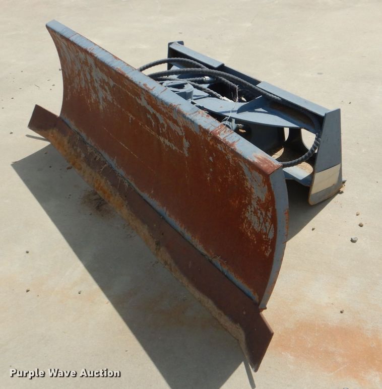 Skid steer snow plow blade in Checotah, OK Item FT9289 sold Purple Wave