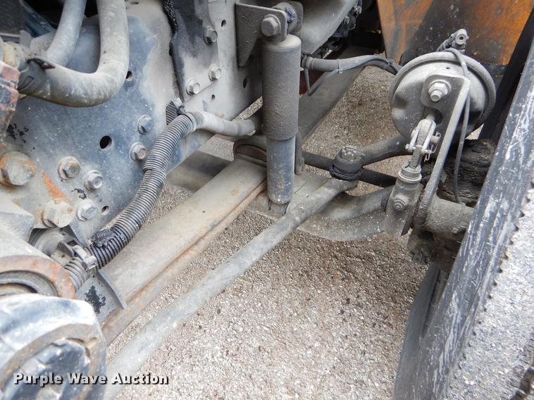 image for item G1846 2006 International 4400 digger derrick truck