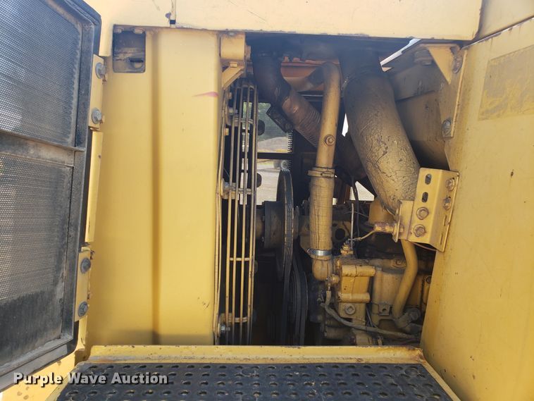 image for item GA9249 1986 Caterpillar 943 track loader