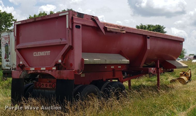 image for item GA9261 2000 Clemco RKHS2625 end dump trailer