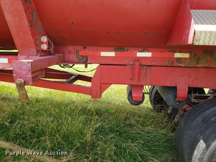 image for item GA9261 2000 Clemco RKHS2625 end dump trailer