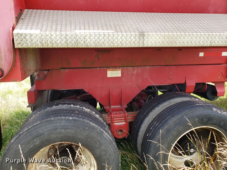 image for item GA9261 2000 Clemco RKHS2625 end dump trailer