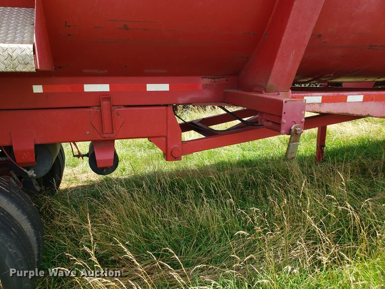 image for item GA9261 2000 Clemco RKHS2625 end dump trailer
