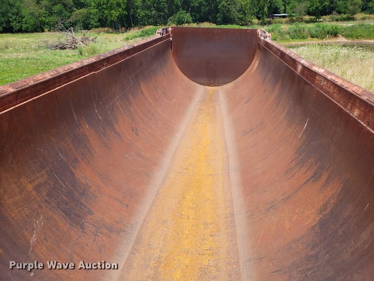 image for item GA9261 2000 Clemco RKHS2625 end dump trailer