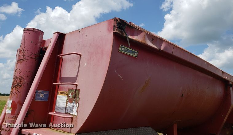 image for item GA9261 2000 Clemco RKHS2625 end dump trailer
