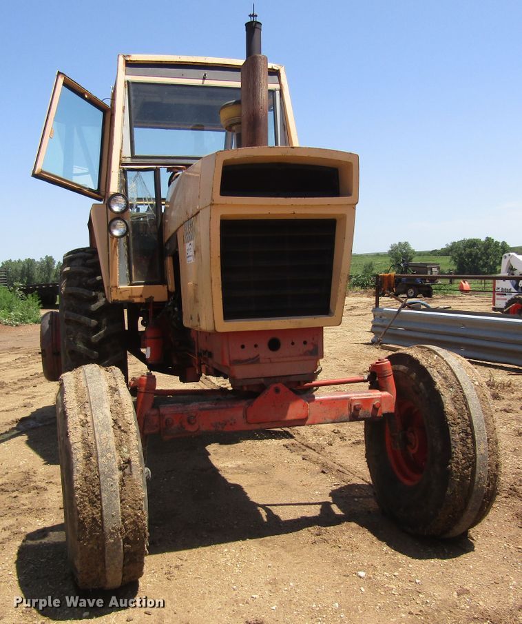 image for item DB4969 1970 Case 970 tractor