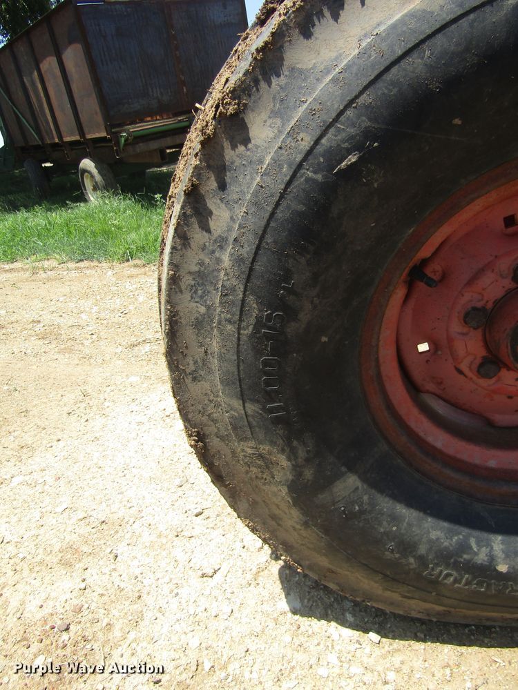 image for item DB4969 1970 Case 970 tractor