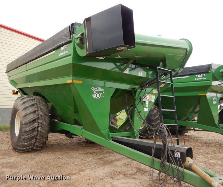 image for item DC0233 J&M 1051-22S GrainStorm grain cart