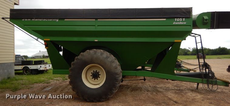 image for item DC0233 J&M 1051-22S GrainStorm grain cart