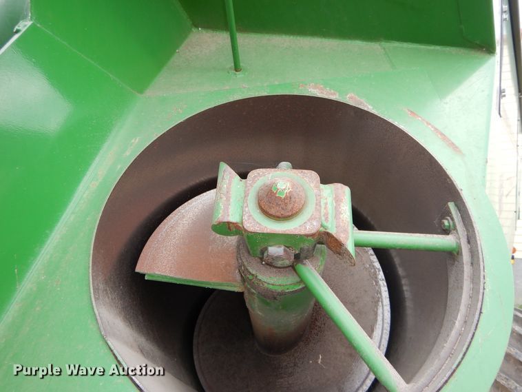 image for item DC0233 J&M 1051-22S GrainStorm grain cart