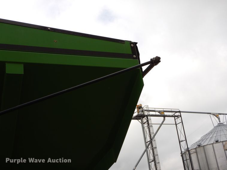 image for item DC0233 J&M 1051-22S GrainStorm grain cart