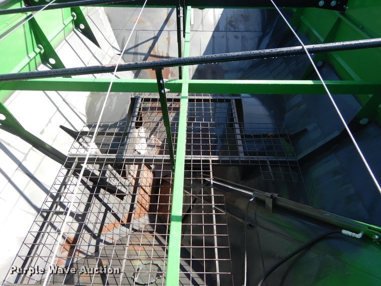 image for item DC0234 J&M 1051-22S GrainStorm grain cart