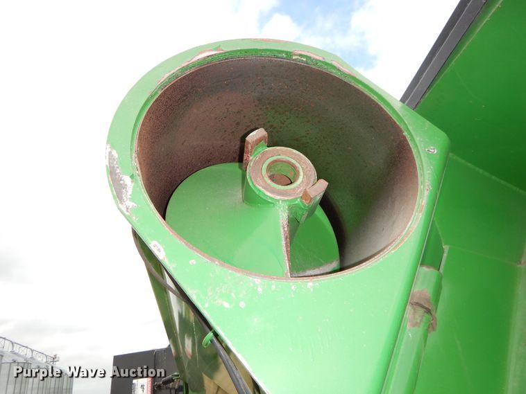 image for item DC0234 J&M 1051-22S GrainStorm grain cart