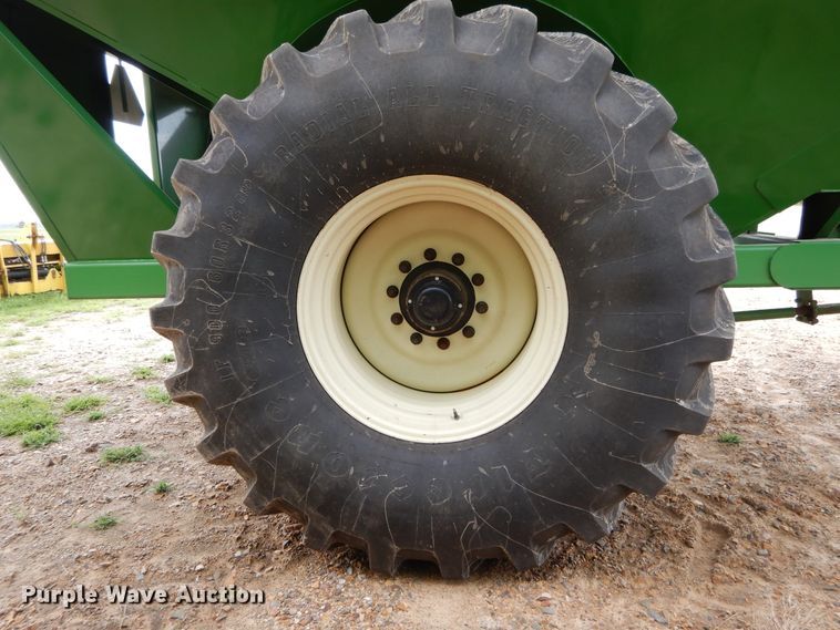 image for item DC0234 J&M 1051-22S GrainStorm grain cart